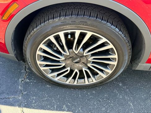 Used 2021 Lincoln Corsair Reserve w/ Equipment Group 201A image 16