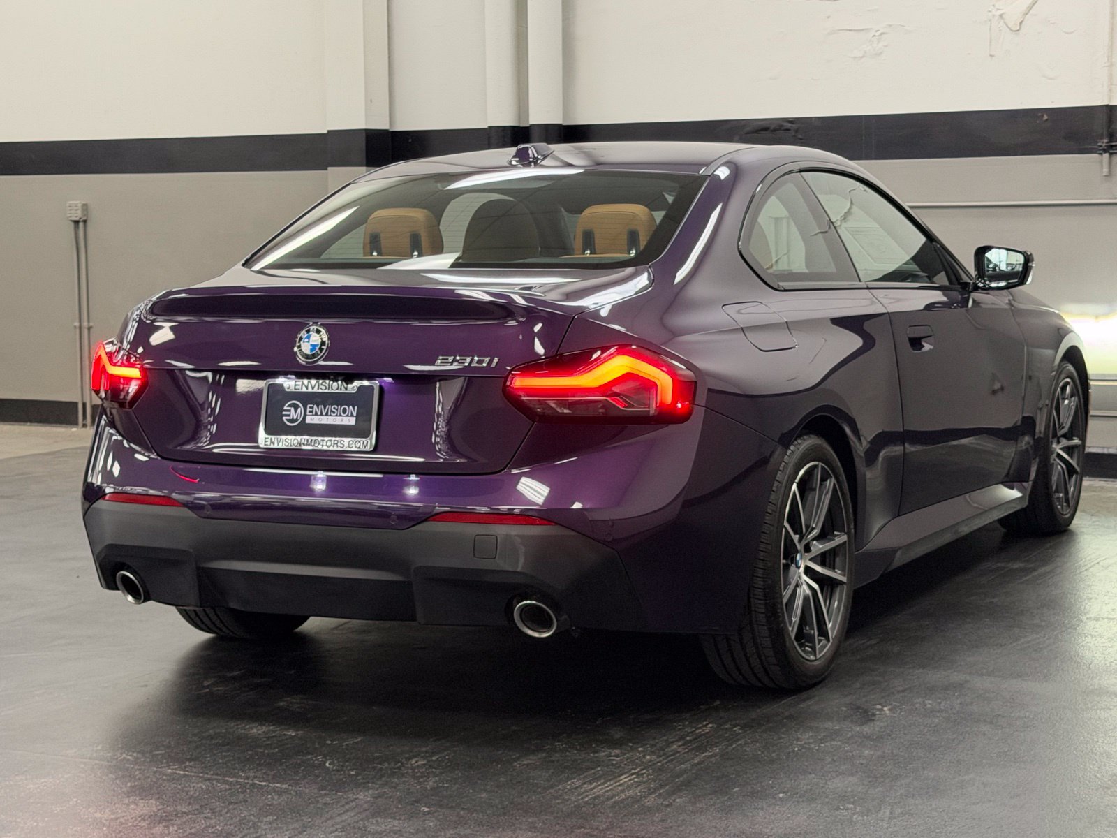 Used 2024 BMW 230i Coupe w/ Convenience Package RWD image 12