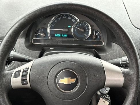 Used 2010 Chevrolet HHR LS image 8