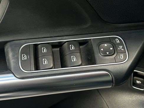 Certified 2022 Mercedes-Benz GLA 250 image 27