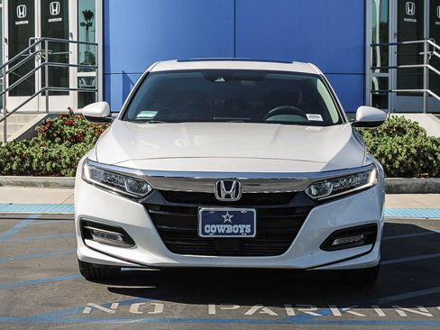 Used 2019 Honda Accord EX image 2