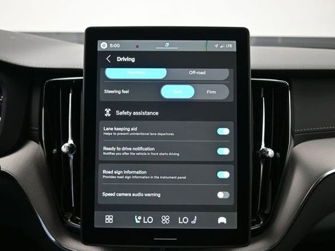 New 2026 Volvo XC60 B5 Ultra w/ Climate Package AWD/4WD image 17