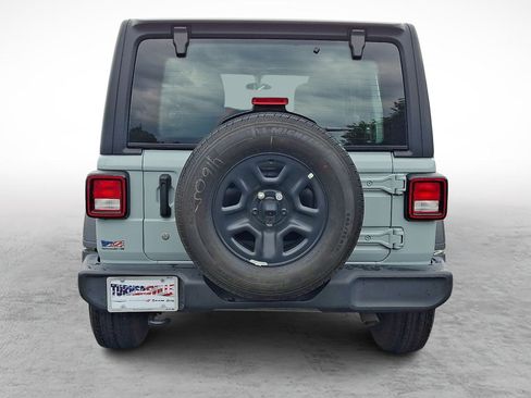 Used 2023 Jeep Wrangler Unlimited Sport AWD/4WD image 4