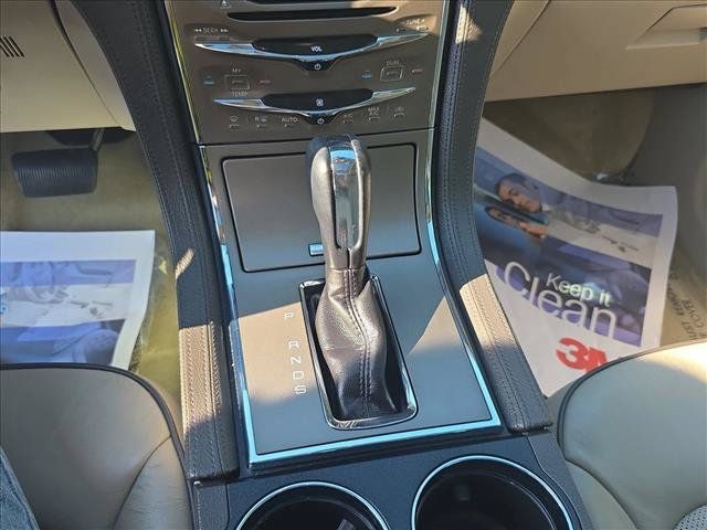 Used 2015 Lincoln MKX FWD w/ Equipment Group 102A image 12