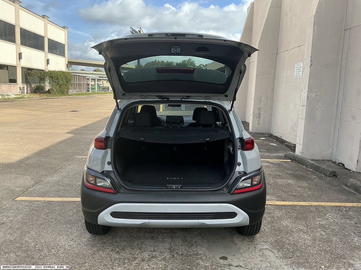 Used 2023 Hyundai Kona SE w/ Cargo Package AWD/4WD image 10
