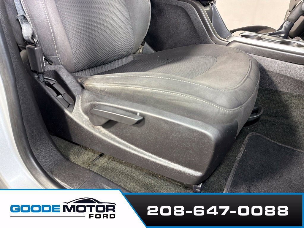 Used 2016 Chevrolet Colorado LT w/ LT Convenience Package RWD image 25