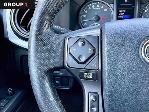 Certified 2019 Toyota Tacoma TRD Off-Road AWD/4WD image 24
