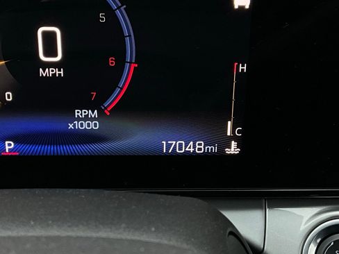 Used 2025 Chevrolet Trax LT image 36