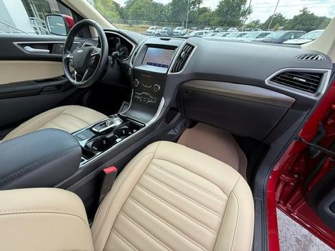 Used 2020 Ford Edge SEL w/ Convenience Package FWD image 9
