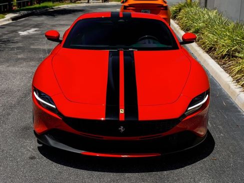 Used 2022 Ferrari Roma RWD image 8