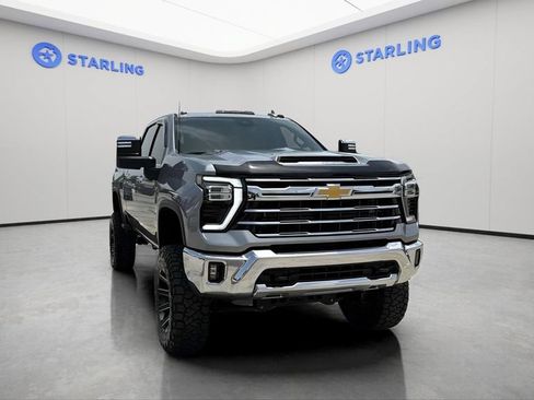 Used 2024 Chevrolet Silverado 2500 LTZ AWD/4WD image 14