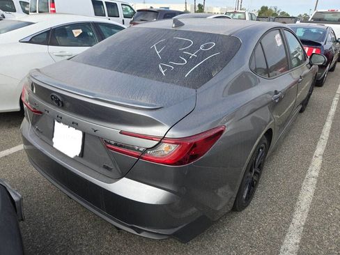 Used 2025 Toyota Camry SE w/ Convenience Package FWD image 4