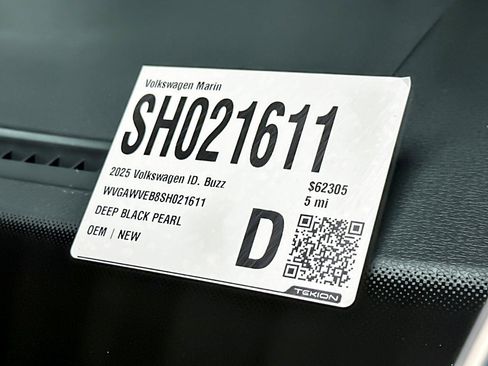 New 2025 Volkswagen ID. Buzz Pro S image 28