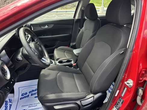 Used 2019 Kia Forte LXS FWD image 18