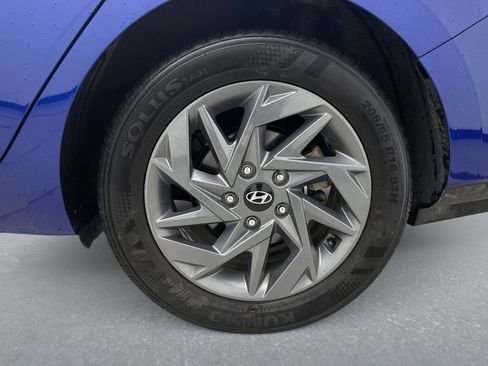 Used 2024 Hyundai Elantra SEL FWD image 21