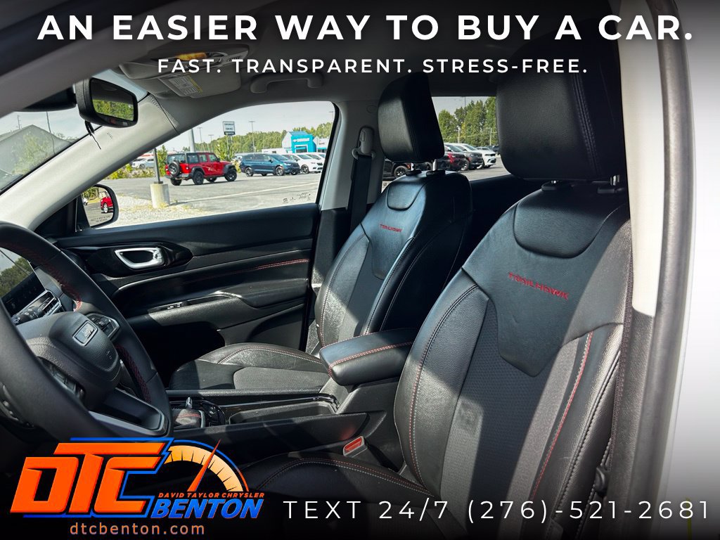 Used 2022 Jeep Compass Trailhawk w/ Trailer Tow Group AWD/4WD image 9