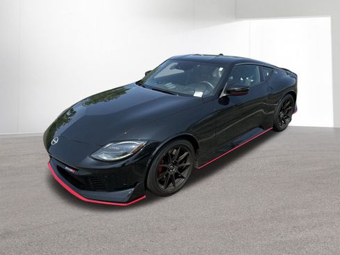 New 2024 Nissan Z NISMO w/ Floor Mat Package RWD image 2