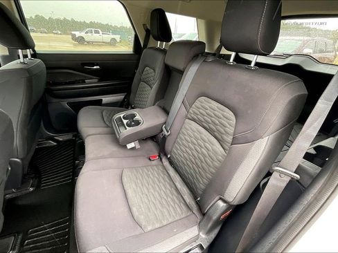 Used 2022 Nissan Pathfinder SV image 24