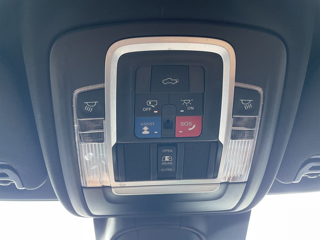 Used 2022 RAM 3500 Limited AWD/4WD image 31