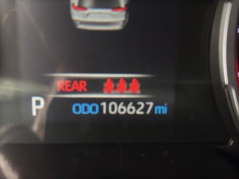 Used 2021 Toyota RAV4 XLE Premium image 14