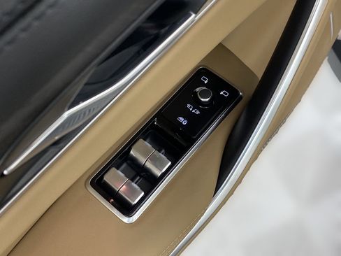 New 2023 Jaguar F-PACE S image 21