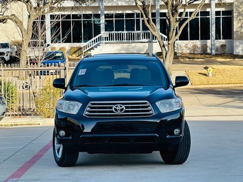 Used 2010 Toyota Highlander SE image 2