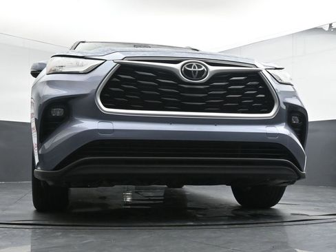 Used 2022 Toyota Highlander XLE image 36