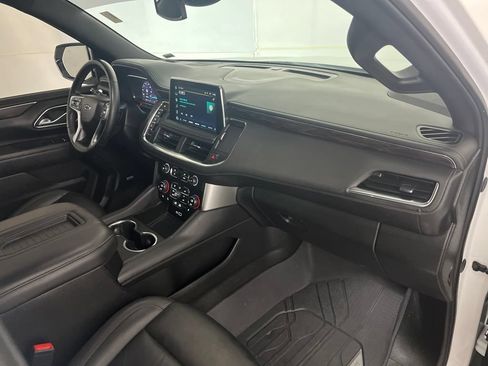 Used 2024 Chevrolet Tahoe Z71 w/ Luxury Package AWD/4WD image 24