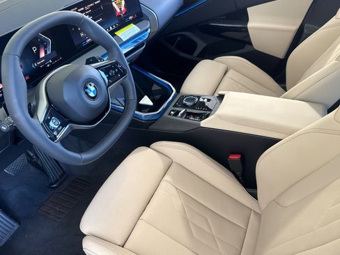 Used 2026 BMW X3 xDrive30i w/ Premium Package AWD/4WD image 4