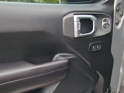 Used 2019 Jeep Wrangler Unlimited Rubicon w/ Cold Weather Group AWD/4WD image 27