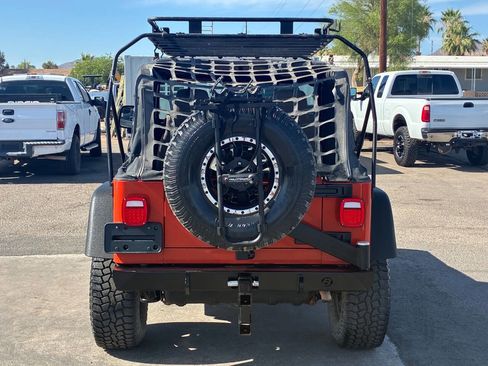 Used 2006 Jeep Wrangler Sport w/ 30" Tire & Wheel Group AWD/4WD image 6