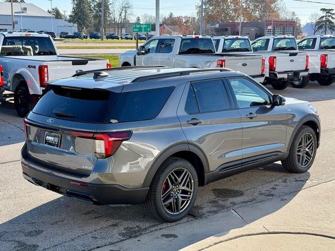 New 2026 Ford Explorer ST-Line w/ ST-Line Street Pack AWD/4WD image 5