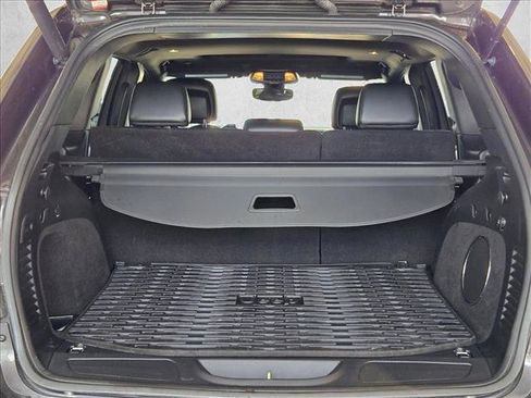 Used 2019 Jeep Grand Cherokee Altitude RWD image 22
