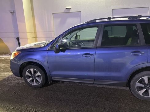 Used 2018 Subaru Forester 2.5i Premium w/ All-Weather Package image 9