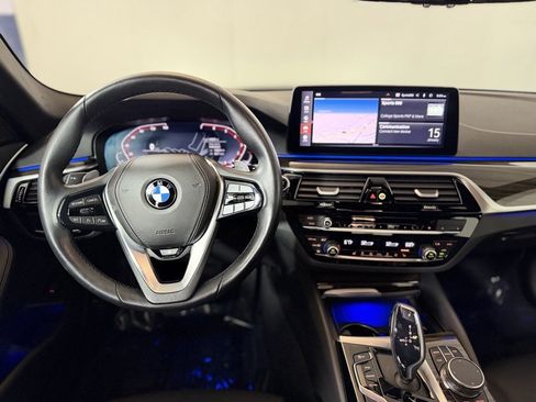Used 2023 BMW 530i xDrive w/ Convenience Package image 11