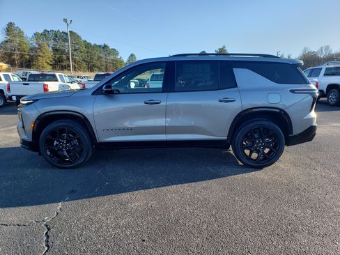 New 2026 Chevrolet Traverse RS w/ LPO, Floor Liner Package image 6