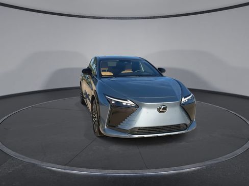 Used 2023 Lexus RZ 450e Premium w/ Technology Package AWD/4WD image 3