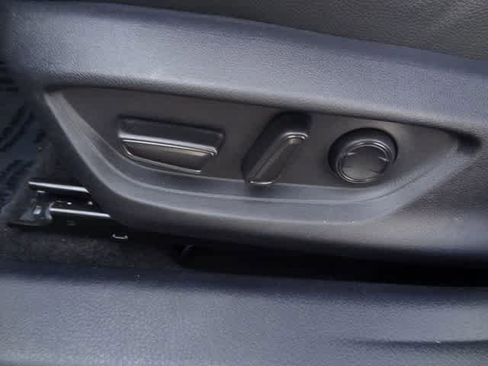 Used 2025 Toyota Camry SE FWD image 7