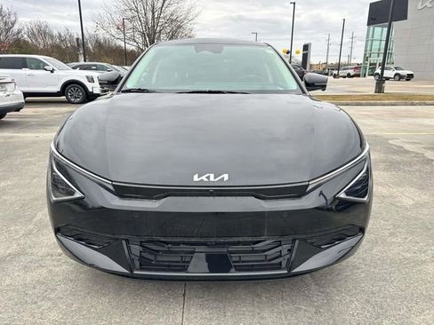 New 2025 Kia EV6 Wind RWD image 2