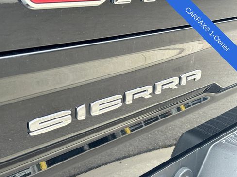 Used 2023 GMC Sierra 1500 AT4 w/ Technology Package AWD/4WD image 15