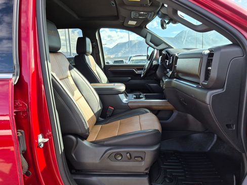 Used 2024 Chevrolet Silverado 3500 High Country w/ High Country Premium Package AWD/4WD image 32