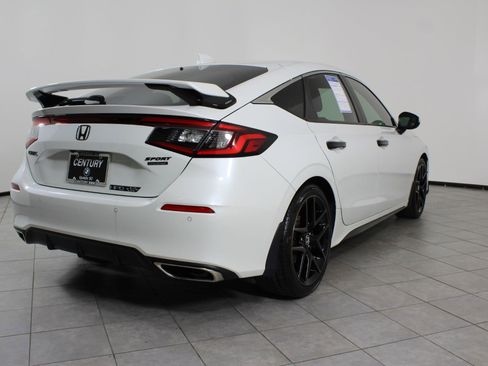 Used 2024 Honda Civic Sport Touring image 9