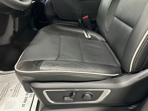 Used 2025 RAM 1500 Laramie image 14