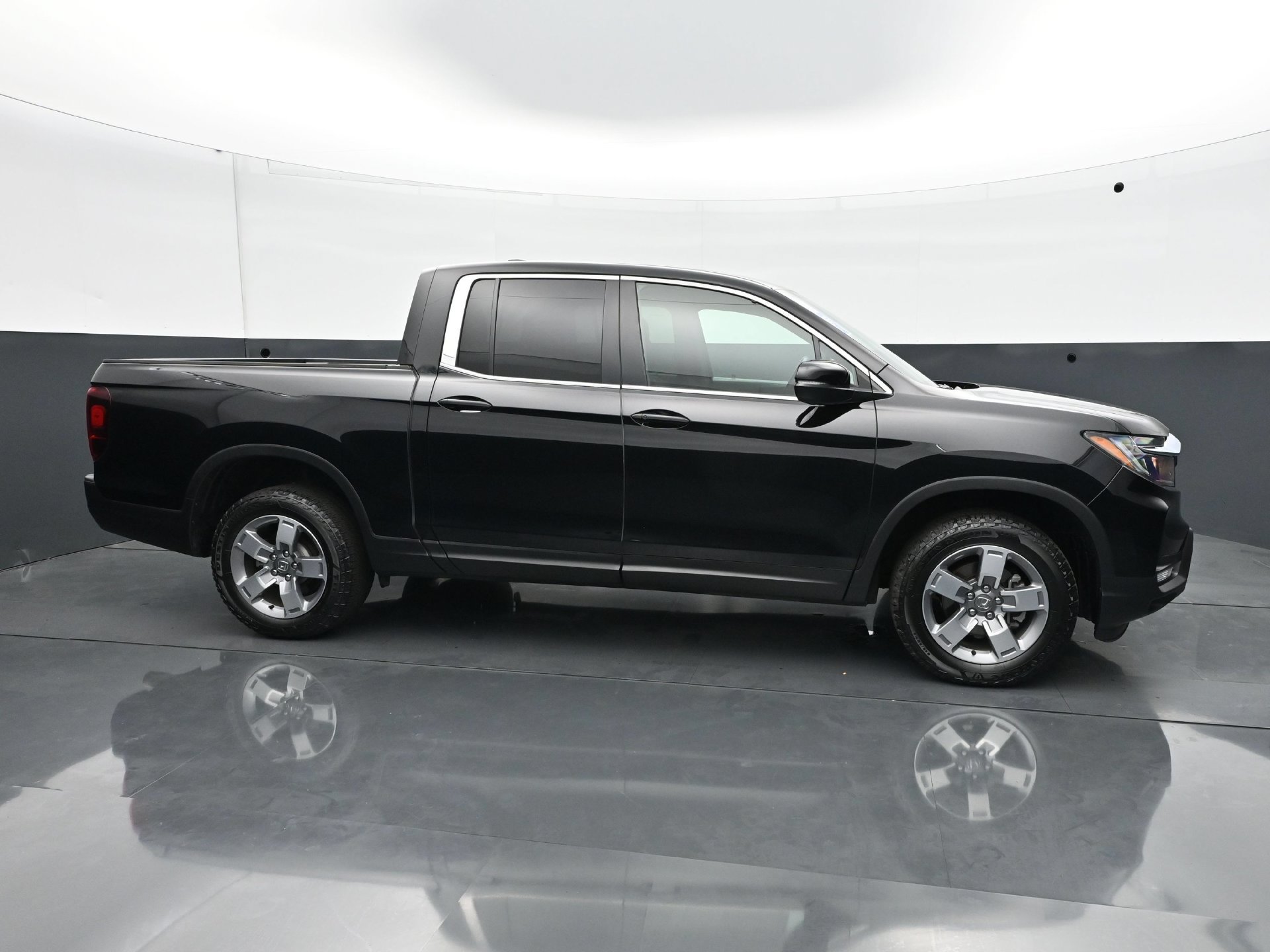 Used 2025 Honda Ridgeline RTL image 8