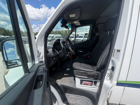 Used 2019 Mercedes-Benz Sprinter 144 Cargo image 9