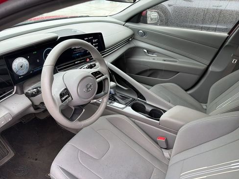 Used 2023 Hyundai Elantra SEL w/ Convenience Package FWD image 11