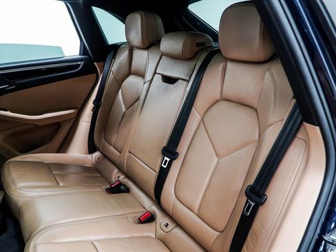 Used 2017 Porsche Macan S image 38