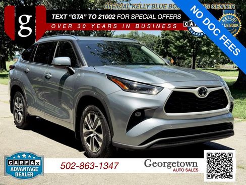 Used 2021 Toyota Highlander XLE AWD/4WD image 1