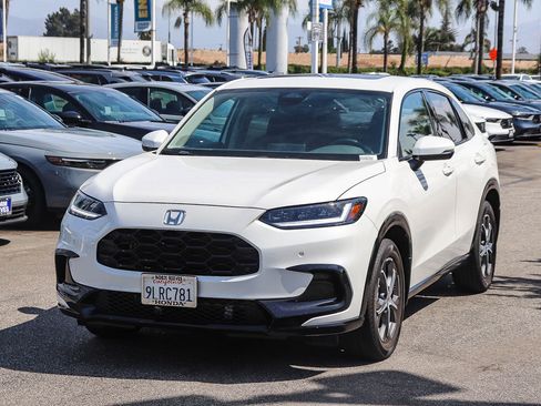 Used 2024 Honda HR-V EX-L image 3