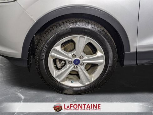 Used 2016 Ford Escape SE image 29